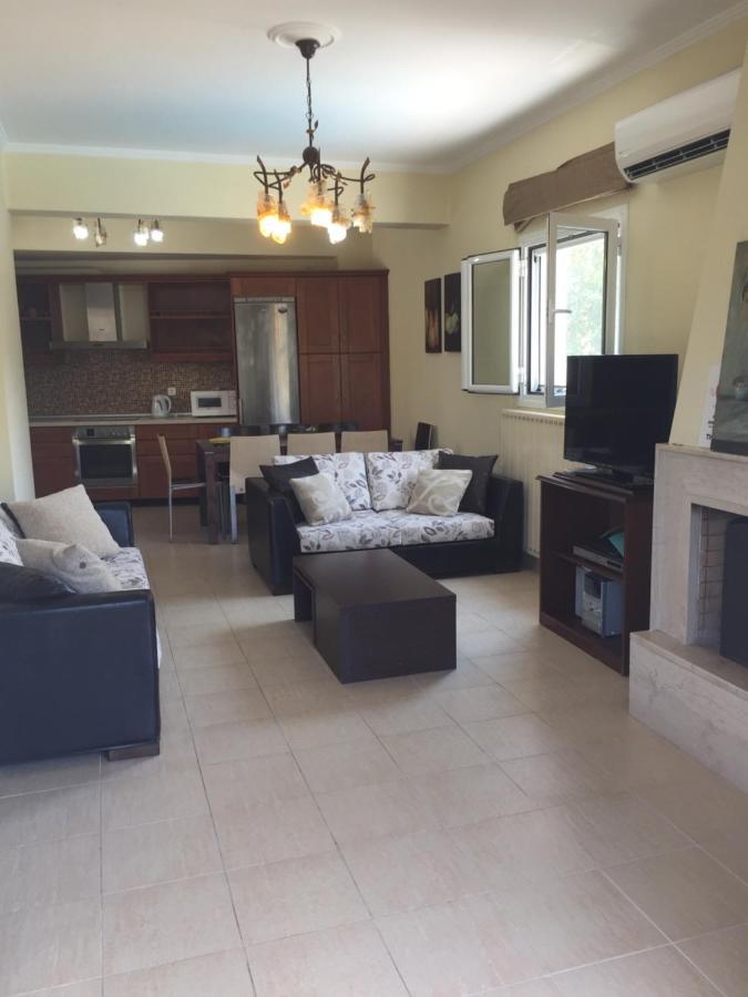 Villa Petrino - Central Flat Location Within Kassiopi. Sleeps 8 מראה חיצוני תמונה