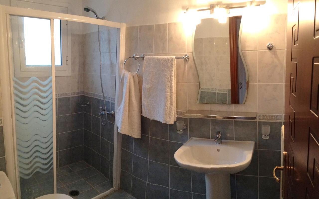 Villa Petrino - Central Flat Location Within Kassiopi. Sleeps 8 מראה חיצוני תמונה
