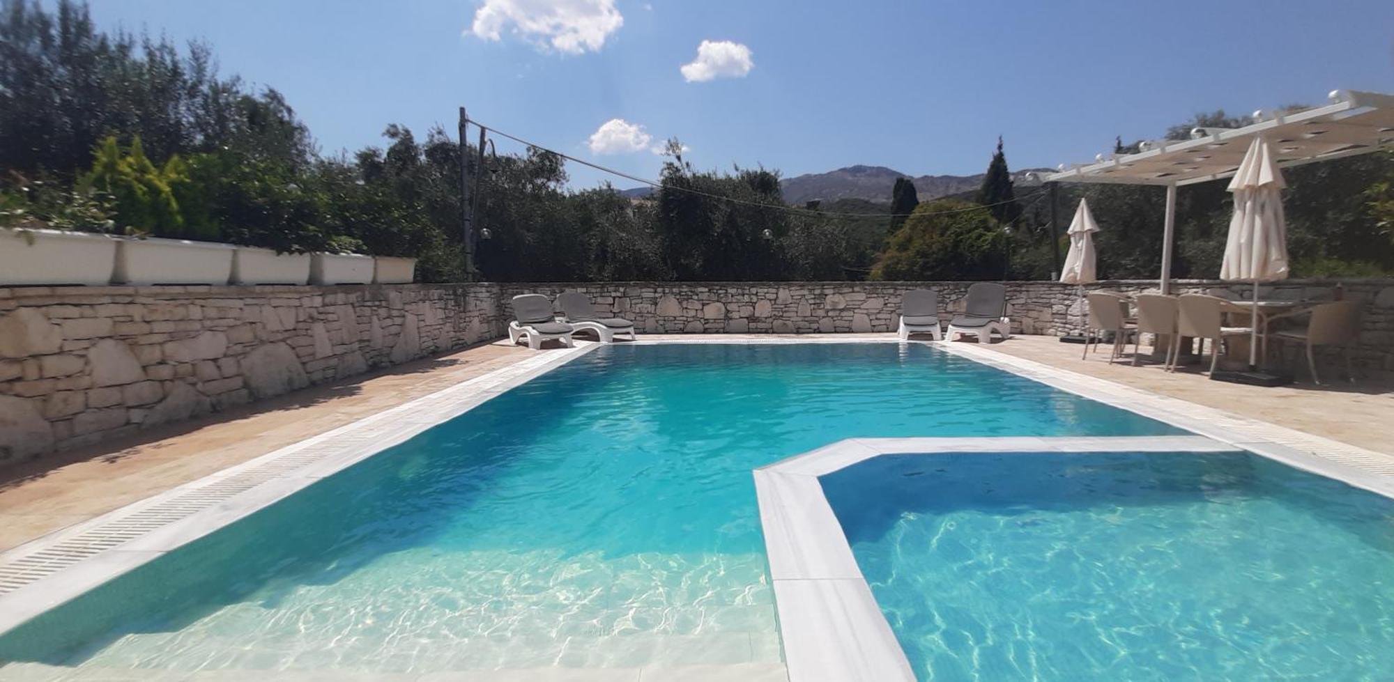 Villa Petrino - Central Flat Location Within Kassiopi. Sleeps 8 מראה חיצוני תמונה